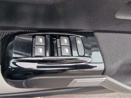 2017 Citroen C3 FLAIR PURETECH **LOW MILAGE** €9,950 thumbnail