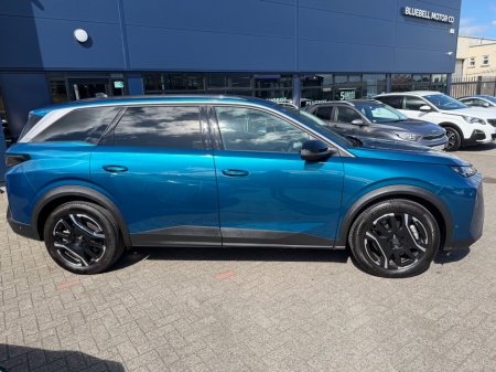 2025 Peugeot 5008 - view 3