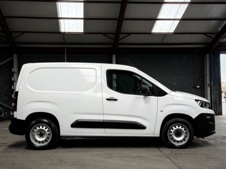 2023 Peugeot Partner BLUEHDI PROFESSIONAL PREMIUM PLUS L1 // 12 MONTH WARRANTY // SAME DAY FINANCE €13,950 thumbnail