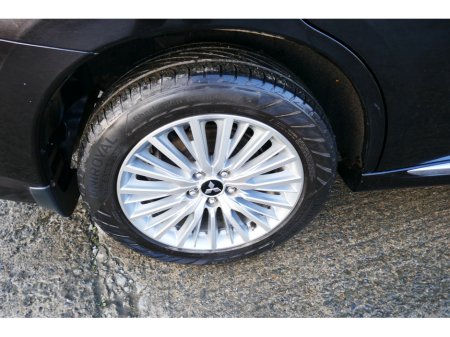 2019 Mitsubishi Outlander 2.4 4H PHEV 221BHP 5 5DR AUTO €21,750 thumbnail