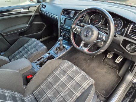 2015 Volkswagen Golf - thumbnail 16