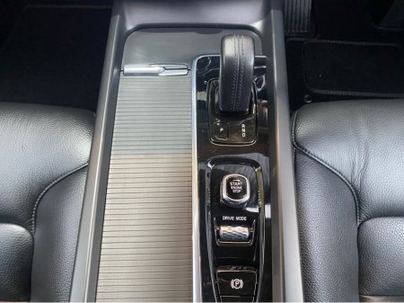 2021 Volvo XC60 - thumbnail 17