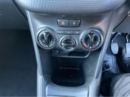 2019 Peugeot 208 - thumbnail 18