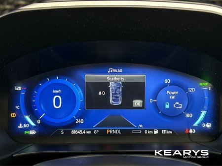 2023 Ford Kuga 2.5 Duratec 225PS PHEV Vignale *Solar Silver* €33,950 thumbnail