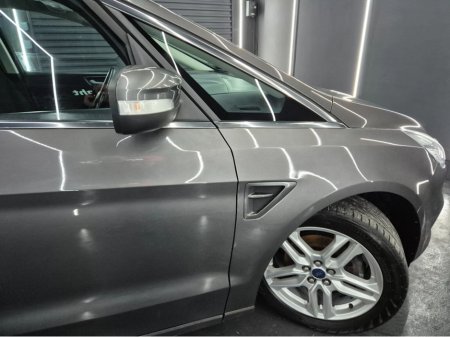 2017 Ford S-Max - view 3