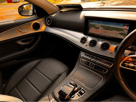 2019 Mercedes-Benz E Class E300  PREMIUM DE LUXURY €28,950 thumbnail