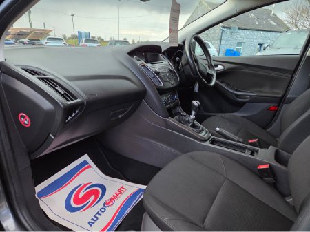 2017 Ford Focus STYLE 1.5 TD 95PS 6SPEED 4 4DR €12,950 thumbnail