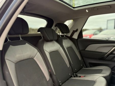 2016 Citroen C4 - view 3