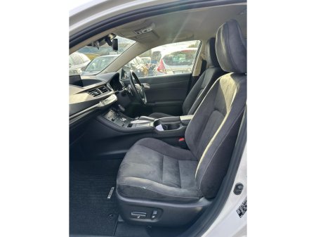 2019 Lexus CT 200 h - thumbnail 10