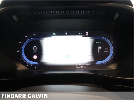 2025 Volvo XC40 - thumbnail 17