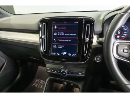 2022 Volvo XC40 - thumbnail 17