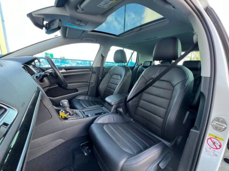 2017 Volkswagen Golf HIGHLINE R-LINE PACK 1.4 TSI AUTO * HIGH SPEC * // OPENING PAN ROOF // LEATHER HEATED SEATS // DIGITAL CLUSTER €19,950