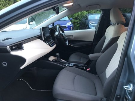 2021 Toyota Corolla LUNA SPORT - GRANDONS €24,995 thumbnail