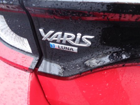 2022 Toyota Yaris 1.0 Luna 4DR thumbnail