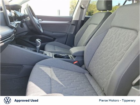 2025 Volkswagen Golf LAUNCH EDIT 1.5 TSI 115HP €33,950