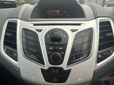 2010 Ford Fiesta 1.25 82 PS Titanium €3,950 thumbnail