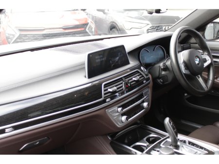 2019 BMW 7 Series - thumbnail 24