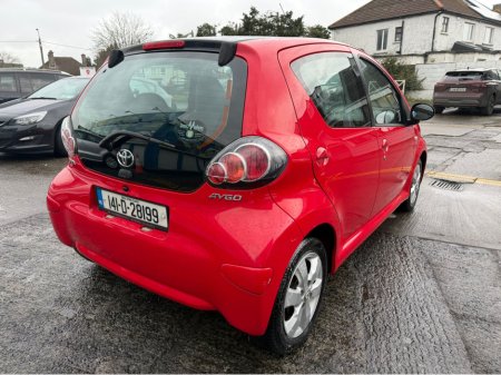 2014 Toyota Aygo 1.0 AURA BI-TONE 4DR €5,990 thumbnail
