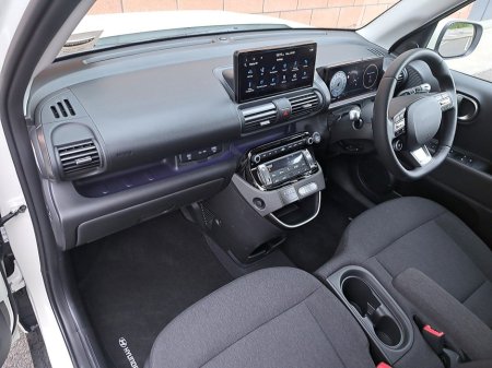 2025 Hyundai Inster Elegance Model 49 k/W Battery with 360 kms €21,950 thumbnail