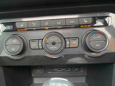 2018 Volkswagen Tiguan - thumbnail 33