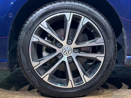 2020 Volkswagen Golf ESTATE 1.2L TSI - COMFORT LINE MEISTER - DIAMOND CUT ALLOYS - REVERSE CAMERA - CRUISE CONTROL - PADDLE SHIFT €19,950 thumbnail