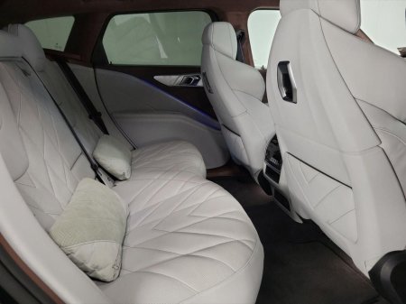 2025 BMW XM - thumbnail 11