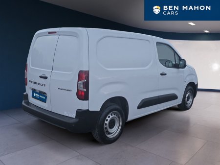2024 Peugeot Partner  €18,658 thumbnail