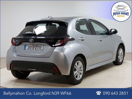 2024 Toyota Yaris Yaris Hybrid Luna €23,950 thumbnail
