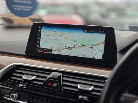 2018 BMW 5 Series - thumbnail 16