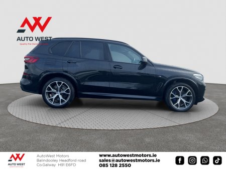 2021 BMW X5 2021 BMW X5 XDrive 45e M Sport Black Edition €49,950 thumbnail