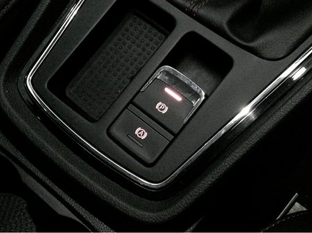 2020 SEAT Leon 1.5 TSI EVO FR 130PS 5DR thumbnail