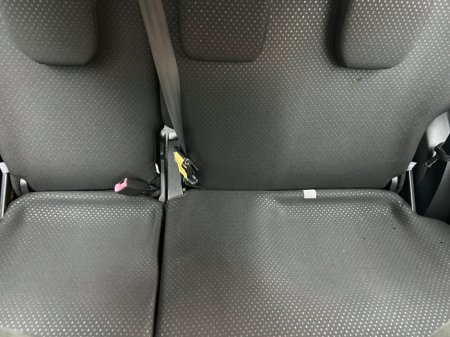 2011 Toyota Yaris 1.0 VVT-i 3Dr Sport €4,950 thumbnail