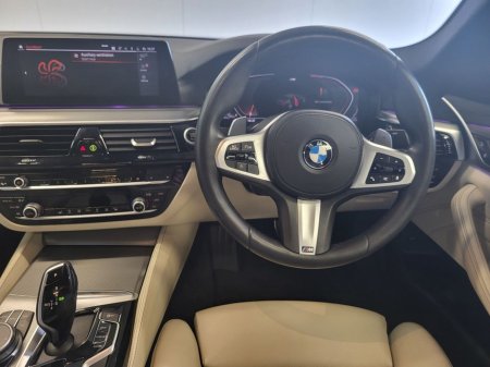2020 BMW 5 Series - photo 5