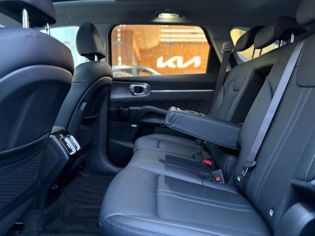 2025 Kia Sorento 1.6 Plug In Hybrid (7 Seats) €59,995