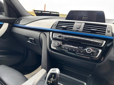 2017 BMW 3 Series - thumbnail 9