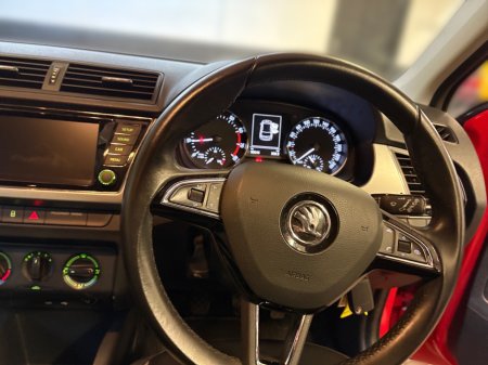 2017 Skoda Fabia AMBITION 1.0 MPI 75HP 4DR €10,500 thumbnail