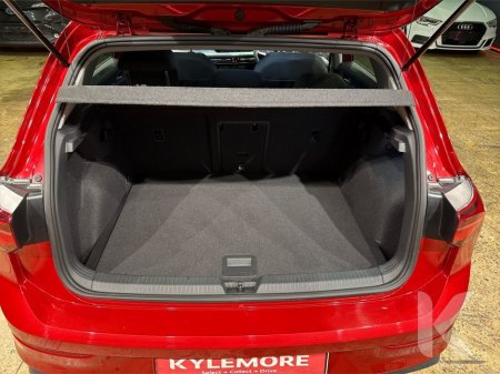 2021 Volkswagen Golf E-TSI - HYBRID - ALLOY WHEELS - MULTI FUNCTION STEERING WHEEL - CRUISE CONTROL - REVERSE CAMERA - €23,950 thumbnail