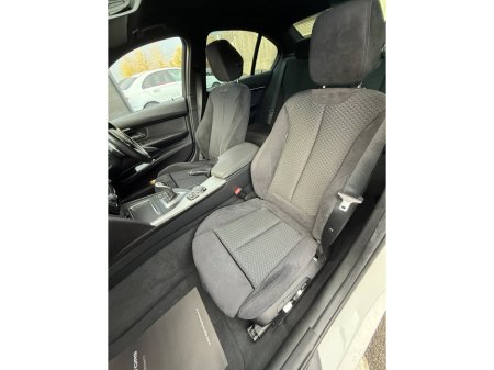 2017 BMW 3 Series - thumbnail 16