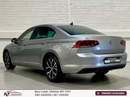 2020 Volkswagen Passat Volkswagen Passat SEL 1.6TDI Auto - 201 Reg €24,995 thumbnail