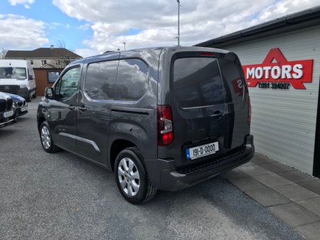 2019 Vauxhall Combo - thumbnail 16