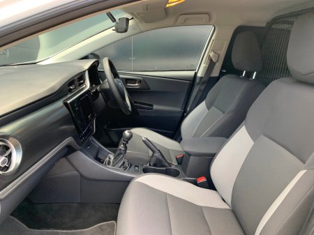 2019 Toyota Auris 1.4 D4D TERRA CAR VAN // PRICE EXCL. VAT // LOW MILEAGE // GREAT CONDITION // 04/26 CVRT // €6,906 thumbnail