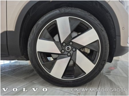 2023 Volvo XC40 - thumbnail 10