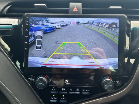 2019 Toyota Camry - thumbnail 18