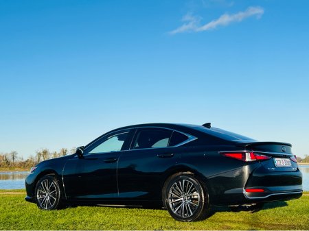 2022 Lexus ES 300 H 300H CVT thumbnail