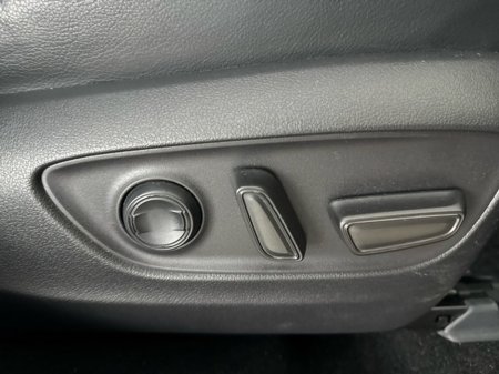 2022 Toyota Rav4 HYBRID PLATINUM €40,950 thumbnail