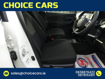 2018 Toyota Yaris - thumbnail 7