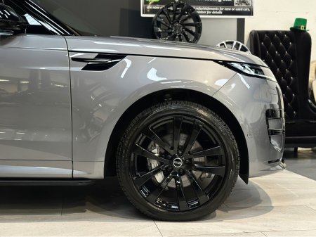 2026 Land Rover Range Rover Sport - thumbnail 5