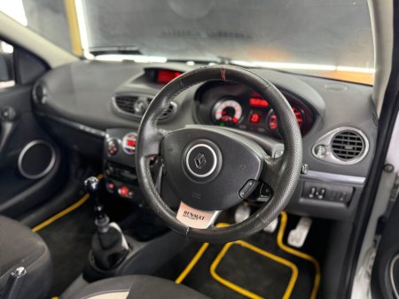 2012 Renault Clio - thumbnail 23