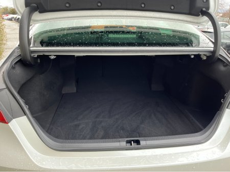 2020 Toyota Camry - thumbnail 8