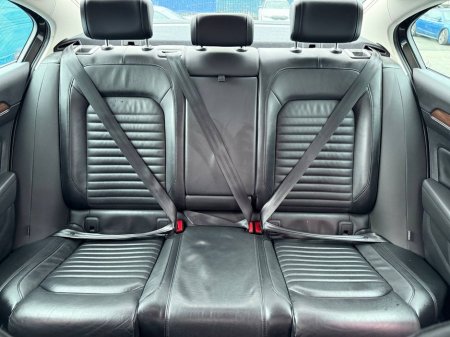 2018 Volkswagen Passat - thumbnail 12